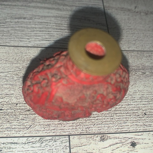 Antique  Chinese Snuff Red Cinnabar Resin Bottle signed bottom / missing top - Picture 3 of 5